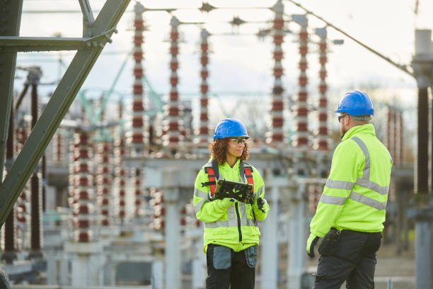 Best Electrical Contractors for Businesses  in Libertyvle, IL